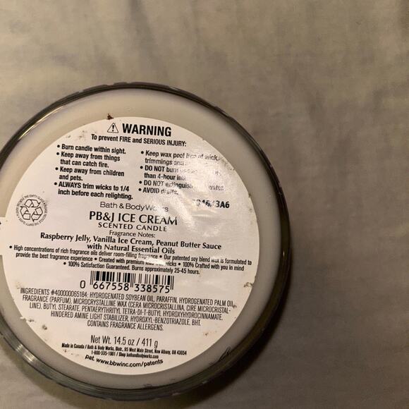 Bath & Body Works Limited Edition PB&J Ice Cream 3-Wick Candle - Picture 3 of 3